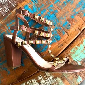 BCBG Studded Brown/Gold Sandals Size 6.5